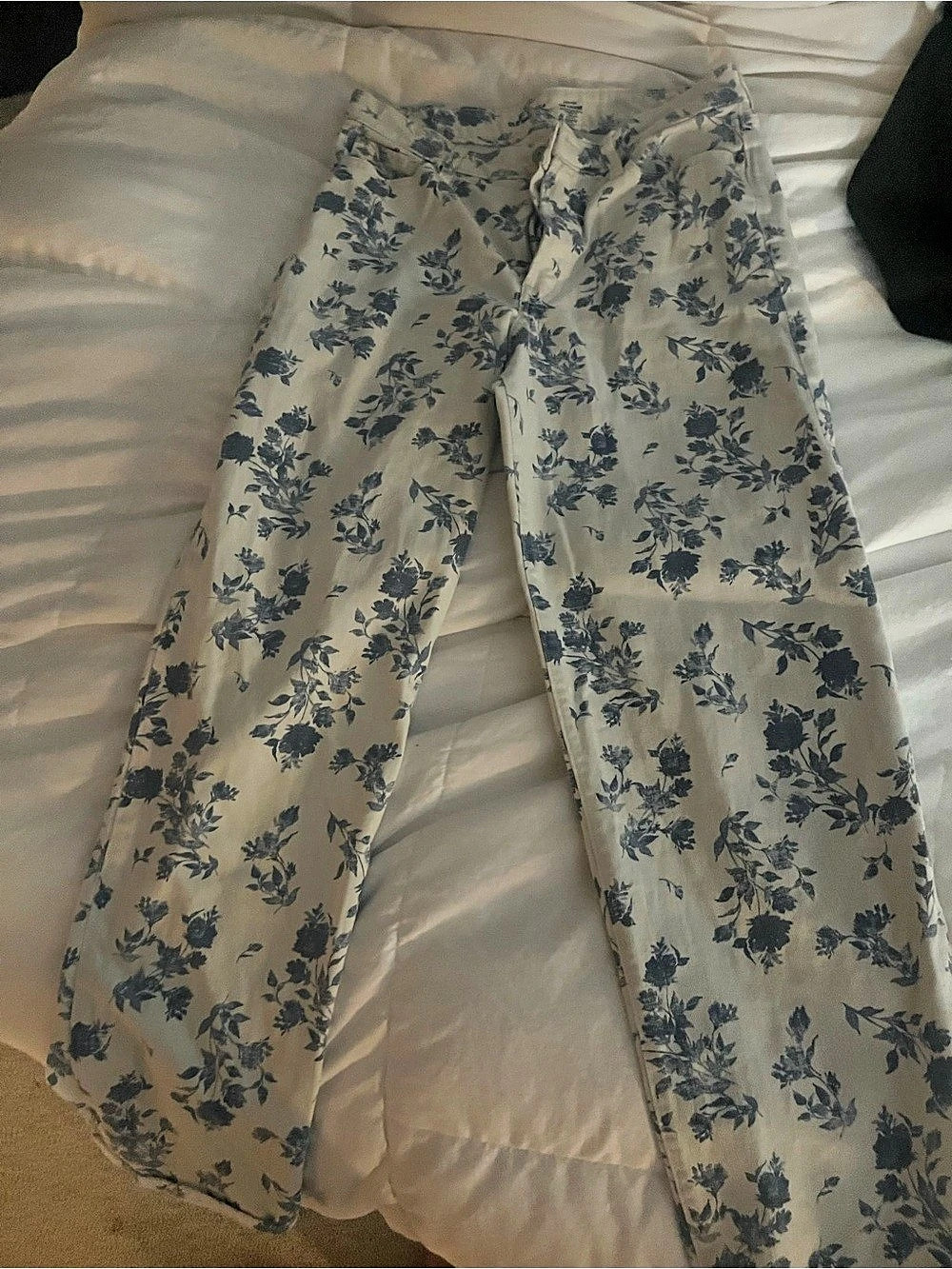 Old Navy High-Waisted OG Loose Jeans Floral Straight Leg Jeans Waist 00